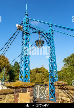 Mill Bridge à Jephson Gardens, Royal Leamington Spa, Royaume-Uni Banque D'Images