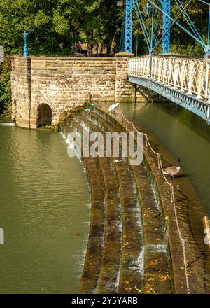 Mill Bridge à Jephson Gardens, Royal Leamington Spa, Royaume-Uni Banque D'Images