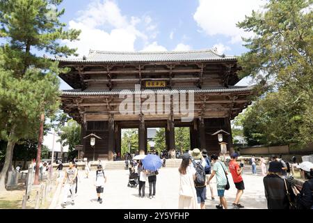 Mandai-mon (Grande porte sud), la porte principale du Todai-ji, à Nara, au Japon. Banque D'Images