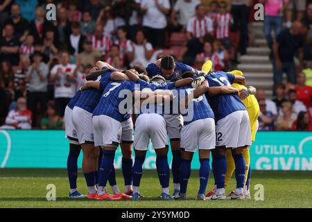 Les joueurs d'Ipswich Town se blottissent avant le coup d'envoi - Southampton v Ipswich Town, premier League, St Mary's Stadium, Southampton, Royaume-Uni - 21 septembre 2024 usage éditorial exclusif - des restrictions DataCo s'appliquent Banque D'Images