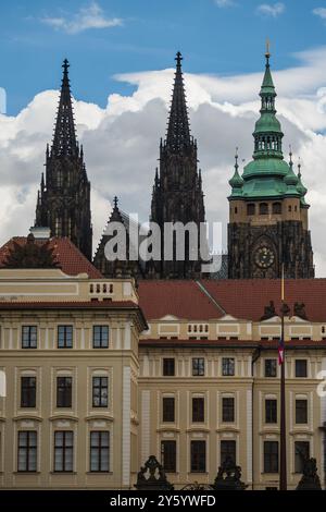 Tours de la cathédrale Vitus à Prague Banque D'Images