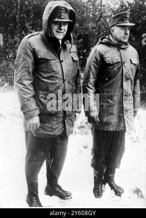 MINISTRE OUEST-ALLEMAND DE LA DÉFENSE FRANZ JOSEF STRAUSS MANŒUVRES DE L'OTAN / 7 FÉVRIER 1961 Banque D'Images