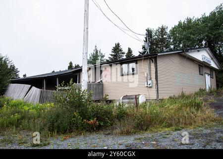 Pub Landmark abandonné et délabré sur la route de conception Bay à conception Harbour, Terre-Neuve-et-Labrador, Canada Banque D'Images