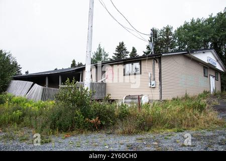 Pub Landmark abandonné et délabré sur la route de conception Bay à conception Harbour, Terre-Neuve-et-Labrador, Canada Banque D'Images