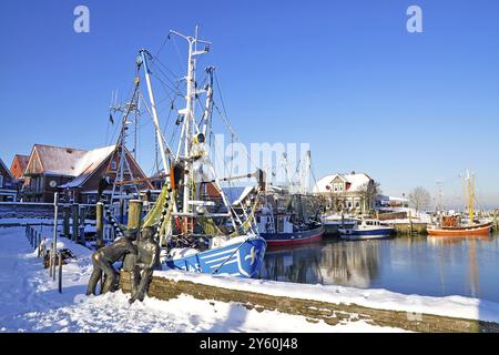 Neuharlingersiel, port en hiver, Frise orientale, basse-Saxe, port de ferry de la République fédérale d'Allemagne Banque D'Images