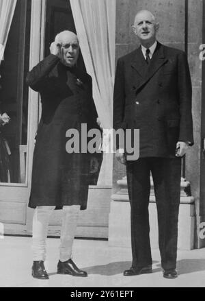 LE PREMIER MINISTRE INDIEN JAWAHARLAL NEHRU AVEC LE PRÉSIDENT DE GAULLE LE 8 MAI 1960 Banque D'Images