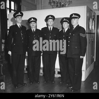 FINALE DU CONCOURS DE PREMIERS SOINS DE LA POLICE PORCHESTER HALL LONDRES 24 FÉVRIER 1960 Banque D'Images