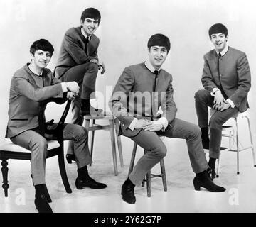 8 OCTOBRE 1963 THE BEATLES - RINGO STARR, GEORGE HARRISON, JOHN LENNON ET PAUL MCARTNEY. LONDRES, ANGLETERRE. Banque D'Images