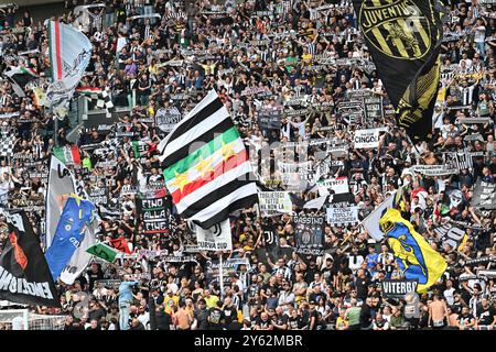 Turin, Italie. 21 septembre 2024. Italie, 29 mars 2024 : fans pendant le championnat italien Serie A 2023-2024 match de football entre la Juventus et Naples au stade Allianz, Italie (Felice de Martino/SPP) crédit : SPP Sport Press photo. /Alamy Live News Banque D'Images