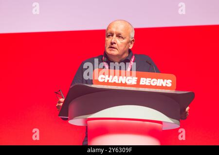 Liverpool, Royaume-Uni. 23 SEP, 2024. Tony kearns, du CWU, prend la parole à la conférence du Parti travailliste. Crédit Milo Chandler/Alamy Live News Banque D'Images