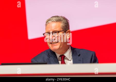 Liverpool, Royaume-Uni. 23 SEP, 2024. Sir Keir Starmer sur scène à la Conférence du Parti travailliste. Crédit Milo Chandler/Alamy Live News Banque D'Images