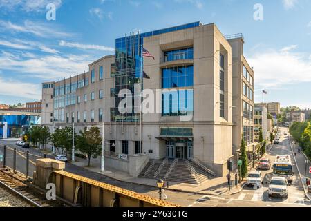 Yonkers, NY - US - Sep 21, 2024 la Yonkers' Riverfront Library, située sur le front de mer et en face de la gare, offre une vue imprenable, Banque D'Images