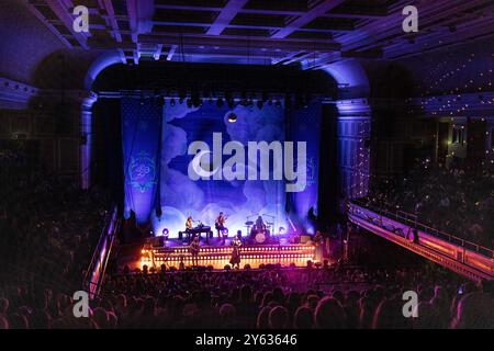 Newcastle, Royaume-Uni. 23 septembre 2024. Newcastle, Royaume-Uni - The Last Dinner Party se produit à l'o2 City Hall, Newcastle, le 23 septembre 2024. Crédit photo Jill O'Donnell/Alamy Live News crédit : Jill ODonnell/Alamy Live News Banque D'Images