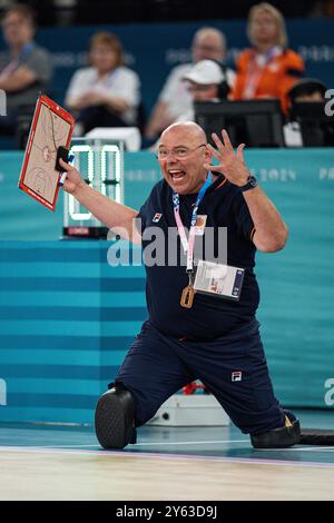 L’entraîneur-chef des pays-Bas Gertjan van der Linden lors du match pour la médaille d’or féminin en basketball en fauteuil roulant opposant les États-Unis et les pays-Bas i. Banque D'Images