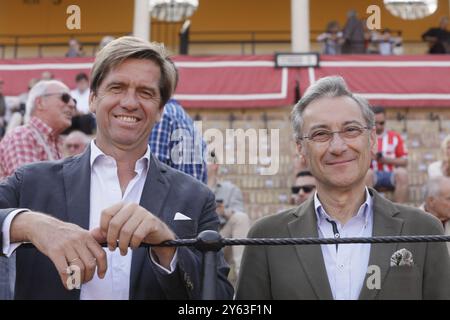 Séville, 04/07/2024. Taureaux de Fermín Bohórquez pour les toreros Lama de Góngora, Ruiz Muñoz et Juan Pedro García «Calerito». Sur l'image, Gabriel Molina et Gabriel Rojas. Photo : Raúl Doblado. ARCHSEV. Crédit : album / Archivo ABC / Raúl Doblado Banque D'Images