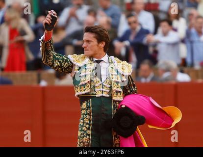 Séville, 04/07/2024. Taureaux de Fermin Bohorquez pour les toreros Lama de Gongora, Ruiz Muñoz et Juan Pedro Garcia 'Calerito'. Photo : Raul Doblado. ARCHSEV. Crédit : album / Archivo ABC / Raúl Doblado Banque D'Images