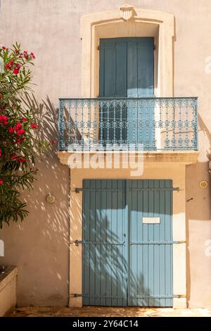 Jolie maison dans la vieille ville de pêcheurs de Meze, Hérault, Occitanie, France, Europe Banque D'Images