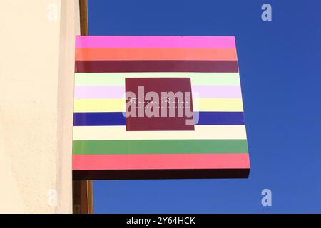 Roanne, France - 31 mai 2020 : logo Pralus sur un bâtiment. Pralus est une entreprise de pâtisserie dont le siège social est situé à Roanne, en France Banque D'Images