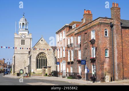 Église de St Thomas l'apôtre dans Lymington Hampshire une ville dans la New Forest Hampshire Angleterre GB Europe Banque D'Images