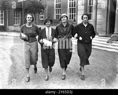 Dames automne foursomes Golf à Ranelagh Miss Isabella Rieben , Mme Rieben , Mme Douglas Fish et Mme G. K. Harrison 1933 Banque D'Images