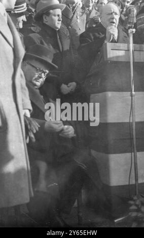 Réunion Europe unie à Bruxelles M. Winston Churchill s'adresse à la réunion à Bruxelles . 27 février 1949 Banque D'Images