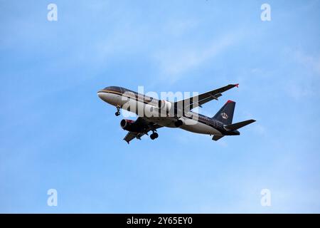 JY-AYW, Airbus A320-232, Royal Jordanian Airways, Banque D'Images