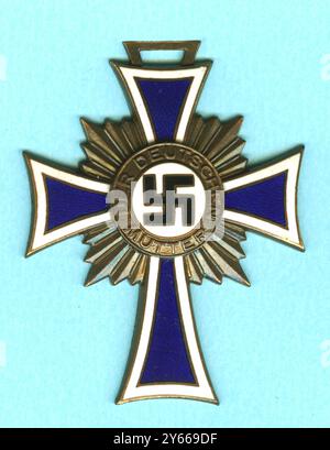 10001955 ( 1000 ) Allemagne , troisième Reich , ' la croix honorifique de la mère allemande ' , en bronze , troisième année , années 1930 / années 1940 . Banque D'Images
