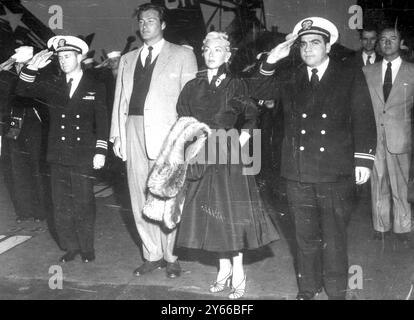 Festival international du film à Cannes, Côte d'Azur : Lex Barker (Tarzan), actrice Lana Turner. 22 avril 1953 Banque D'Images