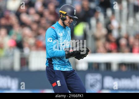 Jamie Smith, de l'Angleterre, affronte Marnus Labuschagne, de l'Australie, lors du troisième match international de Metro Bank One Day Angleterre vs Australie au Seat unique Riverside, Chester-le-Street, Royaume-Uni, 24 septembre 2024 (photo Mark Cosgrove/News images) Banque D'Images