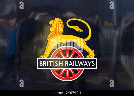 Panneau historique des chemins de fer britanniques sur un train à vapeur, Royaume-Uni Banque D'Images