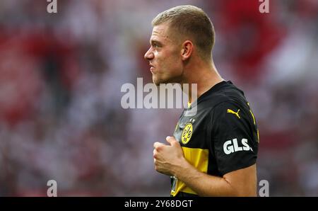 Stuttgart , Allemagne. 22 septembre 2024. Julian Ryerson du Borussia Dortmund réagit lors de leur match de football allemand Bundesliga contre le VfB Stuttgart Banque D'Images
