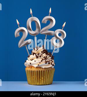 Bougies numéro 2028 pour bonne année - célébration du nouvel an Banque D'Images