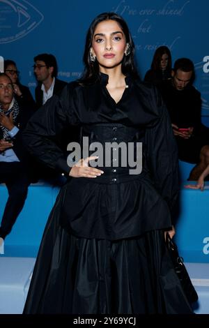 Paris, France. 24 septembre 2024. Sonam Kapoor assiste au défilé CHRISTIAN DIOR printemps/été 2025 lors de la Fashion week de Paris le 2024 septembre - Paris, France, 24/09/2024 crédit : dpa/Alamy Live News Banque D'Images
