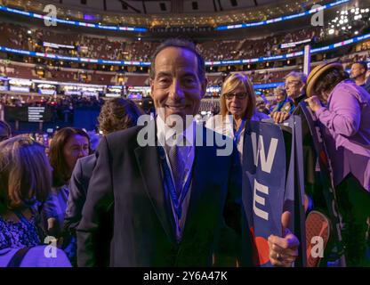 CHICAGO, Ill. – 19 août 2024 : le rep. Jamie Raskin (d-MD) est vu à la Convention nationale démocrate de 2024 au United Center à Chicago. Banque D'Images