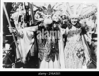 Neptune (Hudson Maxim), Miss America (Margaret Gorman) at Atlantic City Carnival, September 7, 1922 /, 225 canal réunis, New York., homme plus âgé habillé en Neptune avec une jeune femme en costume., 1922 septembre 7., Maxim, Hudson, 1853-1927, Beauty concurrents, New Jersey, Atlantic City, 1920-1930, Portraits de groupe, 1920-1930., tirages photographiques, 1920-1930., Portrait Photographs, 1920-1930., photographies de portrait, 1920-1930, Portraits de groupe, 1920-1930, tirages photographiques, 1920-1930, 1 tirage photographique. Banque D'Images