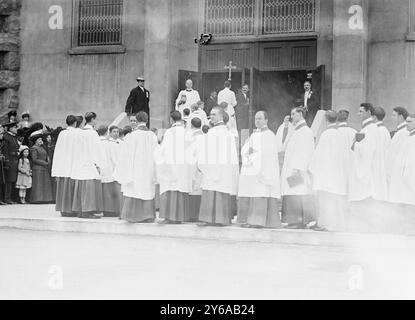 Dédicace, John Cathedral, Bishop Greer et autres entrant, négatifs en verre, 1 négatif : verre ; 5 x 7 po. ou plus petit. Banque D'Images