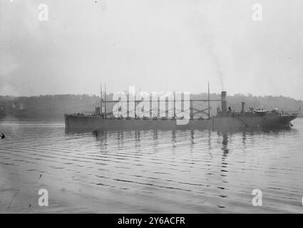 CYCLOPS U.S. N., photo montre l'USS Cyclops, un navire collier lancé en 1910 et perdu en mer en 1918. Probablement montré lors de la revue navale de 1911 à New York. (Naval Historical Center), 1911 ?, navires, négatifs en verre, 1 négatif : verre; 5 x 7 pouces ou plus petit. Banque D'Images