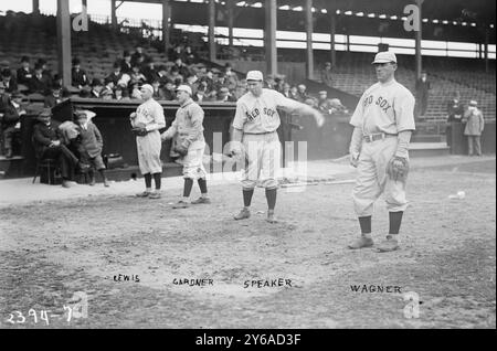 Duffy Lewis, Larry Gardner, Tris Speaker, Heinie Wagner, Boston Al (baseball), 1912, baseball, négatifs en verre, 1 négatif : verre ; ou plus petit. Banque D'Images