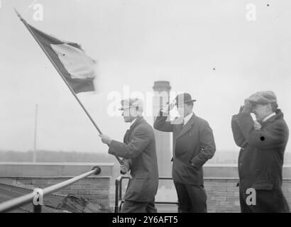 Signalisation à partir du bâtiment de caisse enregistreuse - Dayton (inondation), photo montre la grande inondation de Dayton de mars 1913., 1913 mars, Dayton, négatifs de verre, 1 négatif : verre ; ou plus petit. Banque D'Images