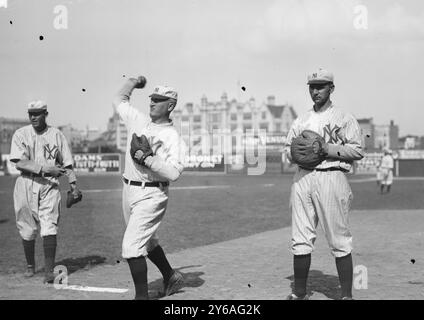 Harry Wolverton & Bob E. Williams, New York Al (baseball), photo montrant les joueurs de baseball Harry Wolverton (1873-1937) et Bob E. Williams (1884-1962)., 1912, négatifs en verre, 1 négatif : verre ; 5 x 7 po. ou plus petit. Banque D'Images