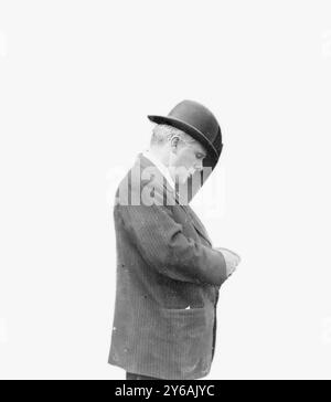 John McGraw, manager des Giants de New York au Polo Grounds, New York (baseball), 1912, négatifs en verre, 1 négatif : verre; 5 x 7 pouces ou plus petit. Banque D'Images