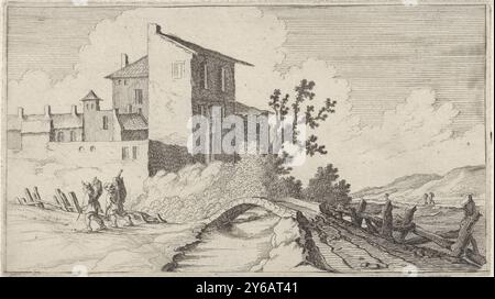 Pont devant des bâtiments murés, douze paysages (titre de la série), dans un paysage vallonné il y a un pont de pierre devant un groupe de bâtiments murés. Deux voyageurs marchent le long d'une route de campagne le long du mur. L'estampe fait partie d'une série de douze paysages., estampe, imprimeur : Gillis van Scheyndel (I), après conception par : Antoine Perelle, (possiblement), pays-Bas, 1605 - 1653, papier, gravure, hauteur, 97 mm × largeur, 172 mm Banque D'Images