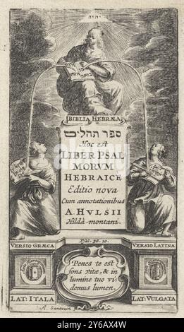 Allégorie sur la Bible hébraïque, page de titre pour : Hulsius, Antonius. Liber psalmorum Hebraicè, Leyde : Joannes Maire, 1650, ci-dessus, une femme est assise dans la lumière divine avec une Bible hébraïque ouverte sur ses genoux. Deux jets d'eau proviennent du livre. L'un se termine sur la Bible grecque ouverte de la femme à gauche et l'autre sur la Bible latine à droite. Les femmes s'assoient sur une plate-forme avec l'indication de la traduction de la Bible devant Hieronymus à gauche et l'indication de la traduction de la Bible après Hieronymus à droite. Au milieu, il y a un cartouche avec un texte latin de quatre lignes., print, p Banque D'Images