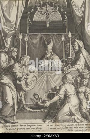 Présentation du Christ dans le Temple, Marie et Joseph amènent le Christ dans le Temple. Marie donne l'enfant au grand prêtre qui se tient derrière un autel avec des bougies allumées. A droite, des femmes priant et une fille avec un panier avec deux pigeons sur la tête. Les colombes seront sacrifiées à la place du premier-né., impression, imprimeur : anonyme, après impression par : Cornelis Cort, après conception par : Federico Zuccaro, (mentionné sur l'objet), après impression par : Rome, éditeur : Amsterdam, (éventuellement), 1600 - c. 1650, papier, gravure, hauteur, 288 mm × largeur, 202 mm Banque D'Images