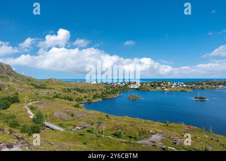 Vue aérienne, vue de Munkebu-stieg sur le lac Sorvagsvatn, en arrière-plan Vestfjord, Sorvagen, Lofoten, Norvège, Europe Banque D'Images