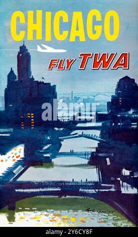 Affiche touristique « Fly TWA - Chicago » de TRANS World Airlines 1960 invitant les voyageurs à visiter la ville venteuse avec cette vue sur le fleuve. Oeuvre d'Austin Briggs (1908-1973). Crédit : Collection privée / AF Fotografie Banque D'Images