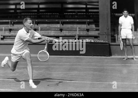 COUPE DAVIS DE TENNIS ZONE EUROPÉENNE SCHMIDT EN ACTION ; 30 JUILLET 1963 Banque D'Images