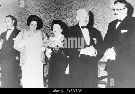 PRÉSIDENT ÉQUATORIEN DESTITUÉ CARLOS JULIO AROSEMENA HONROY À QUITO / ; 16 JUILLET 1963 Banque D'Images