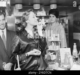 PRIMA BALLERINE POUR LE BALLET BOLCHOÏ MAYA PLISETSKAYA À LONDRES ; 17 JUILLET 1963 Banque D'Images