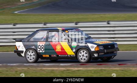 Jake Margalies dans sa Ford Escort XR3i lors de la course Classic Touring car Racing Club 2023 à Snetterton, Norfolk, Royaume-Uni. Banque D'Images